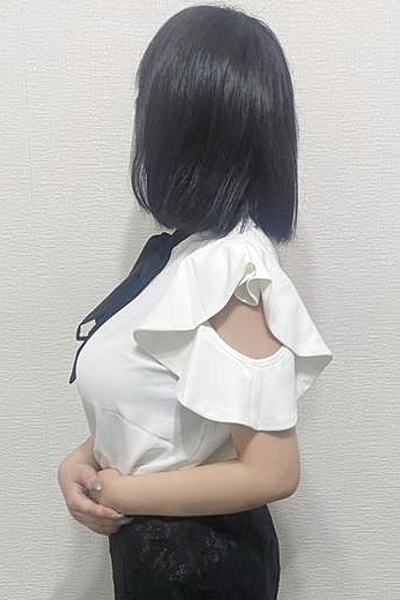 綾瀬 まりん(36)